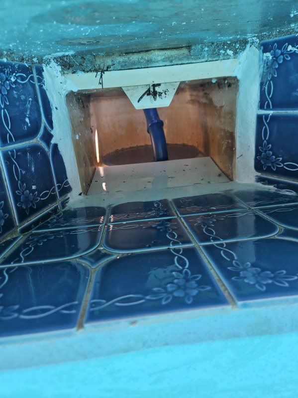 Pool leak repair 012