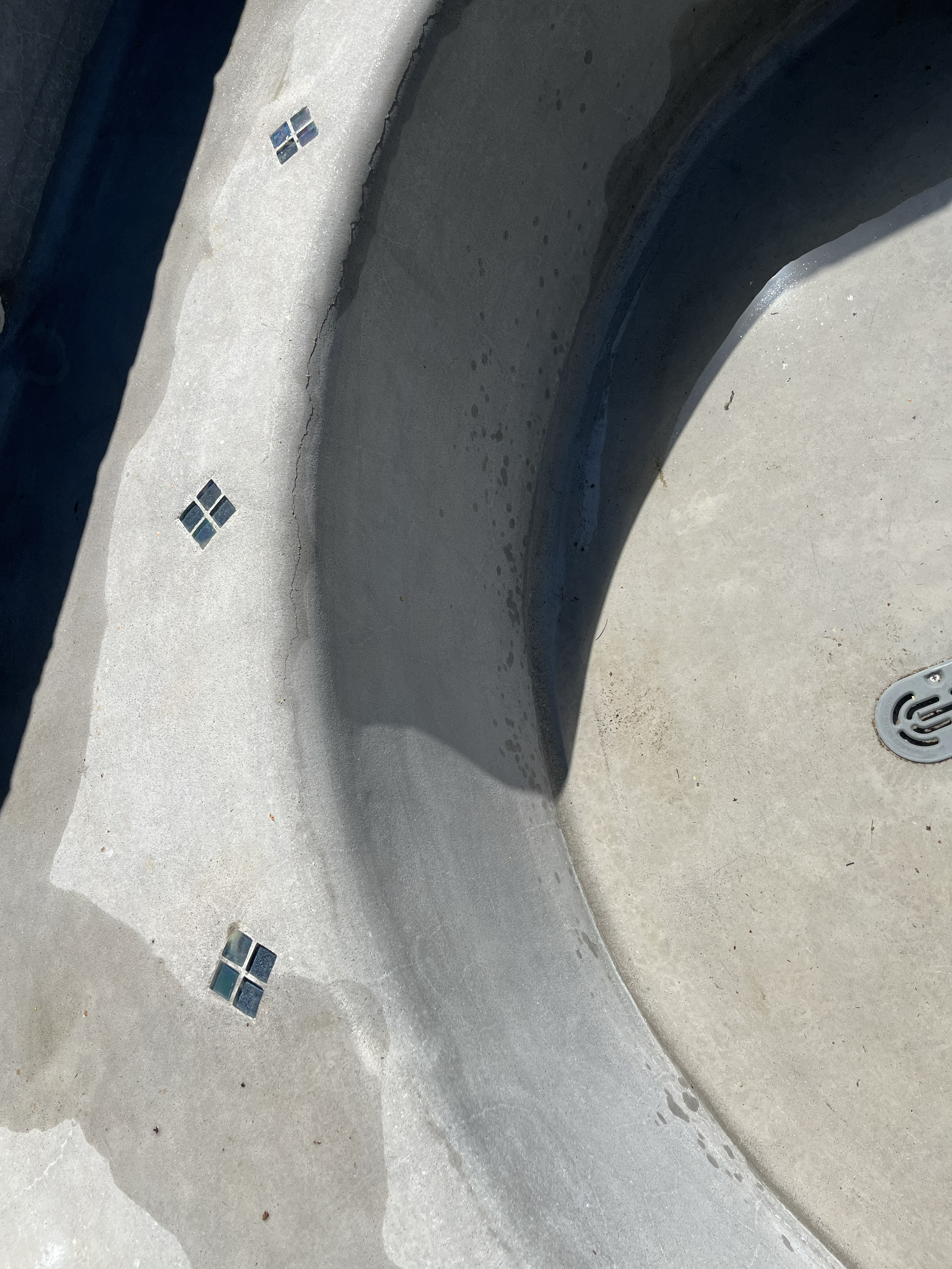 Pool leak repair 095